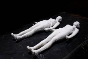 Deux Gisants, 2009, sculptures de Jean-Pierre Formica © Jean-Pierre Formica